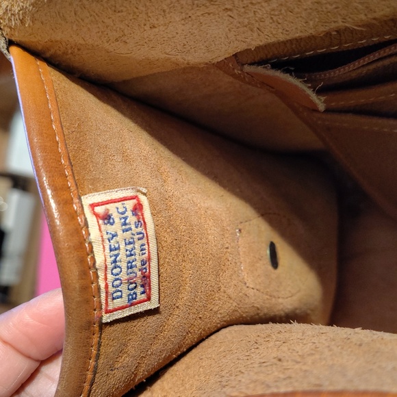 Vtg Dooney & Bourke Essex Shoulder Bag British Tan - Picture 6 of 9